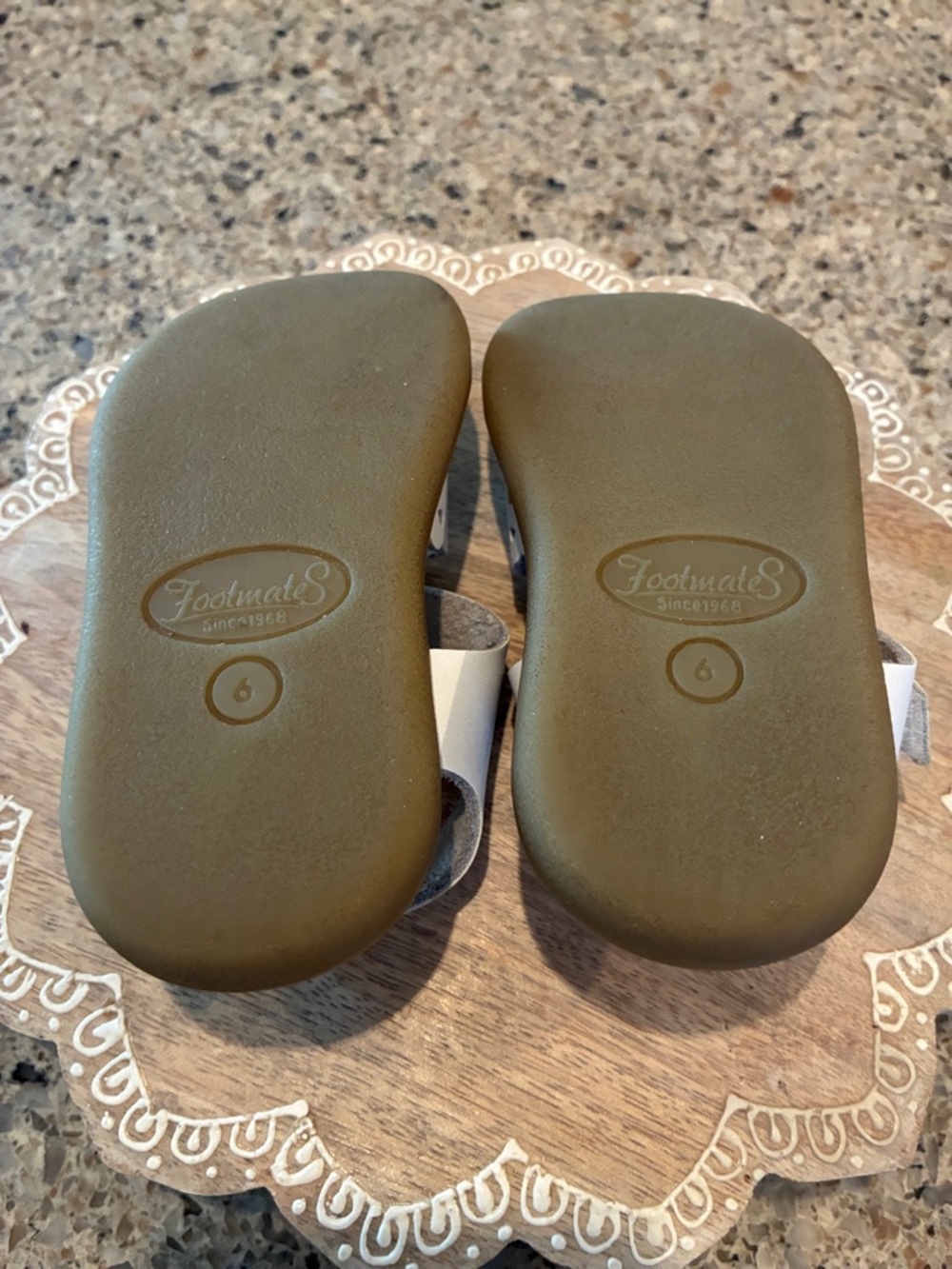 6C Footmates Ariel White Sandals - Picture 6 of 10